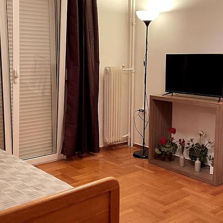 Lovely 1 Bedroom Apartment In 아테네 외부 사진